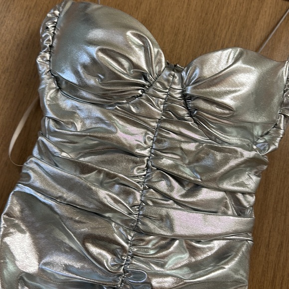 COPY - Corin metallic ruched minidress - Picture 6 of 10